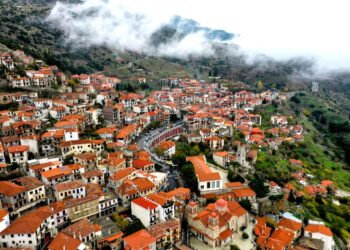 Αγροτικά μπλόκα και χειμερινός τουρισμός: Ακυρώσεις έως 60% στους ορεινούς προορισμούς