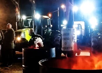 Αγροτικά μπλόκα σε κλιμάκωση: Κλείνει ο Προμαχώνας, πάνω από 3.500 τρακτέρ στους δρόμους