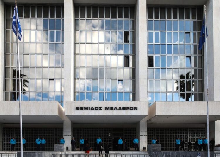 Στο Πενταμελές Εφετείο η συνέχεια της εισαγγελικής πρότασης για τη Χρυσή Αυγή