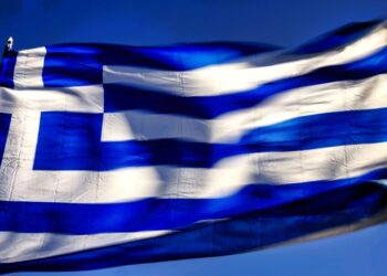 Έσοδα πάνω από τον στόχο, δαπάνες χαμηλότερα: Το παζλ του πλεονάσματος το 11μηνο