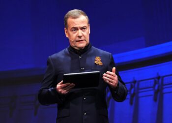 Ρωσική κλιμάκωση: Οι βαριές εκφράσεις Μεντβέντεφ και το μήνυμα προς το Κίεβο