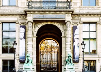 Παρίσι χωρίς Λούβρο: Απεργία διαρκείας από το προσωπικό του μουσείου