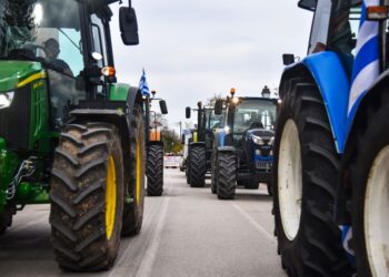 Η εικόνα στα μπλόκα στη Βόρεια Ελλάδα: Κλιμάκωση με αποκλεισμούς και νέες αποφάσεις