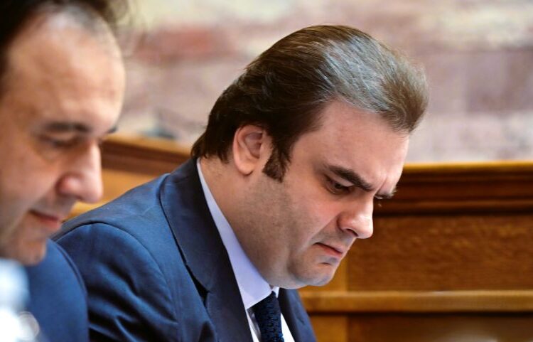 Το σχέδιο Πιερρακάκη για να «παραμείνουν παρόντα» τα ΕΛΤΑ και το νέο μοντέλο λειτουργίας