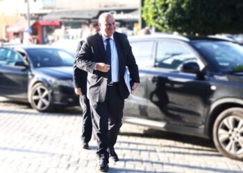 «Τι πήγε στραβά;»: Βουλευτές ζητούν απαντήσεις, ο Τσιάρας επιμένει στη γραμμή της κυβέρνησης