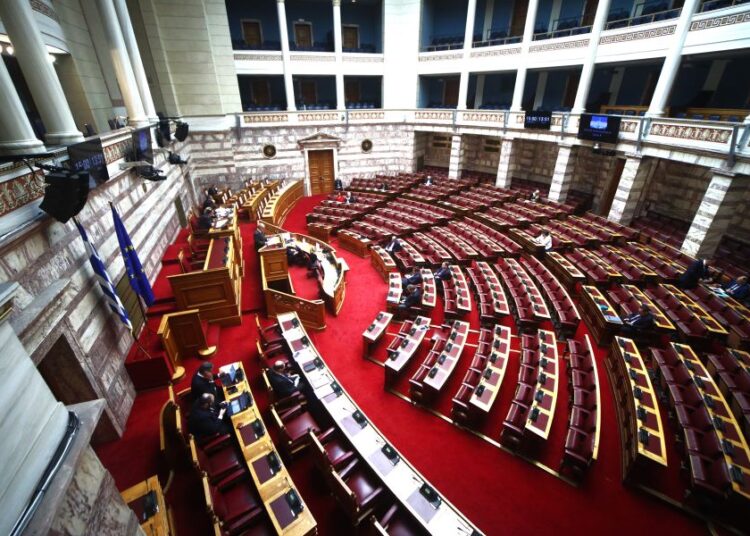 ΕΕ και τρόφιμα: Γιατί η κατάργηση της σήμανσης στα μεταλλαγμένα προκαλεί αντιδράσεις