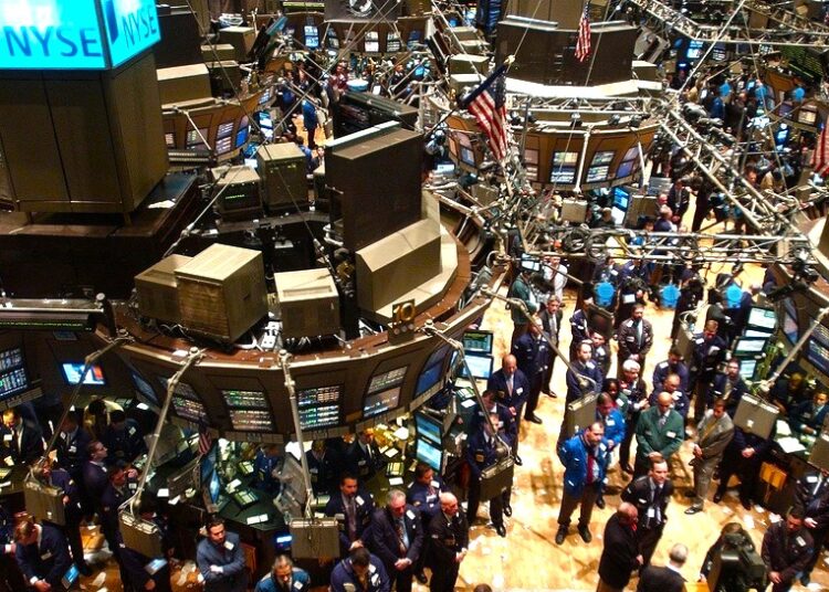 Η Wall Street γυρίζει σε «risk off»: Βουτιά Nasdaq και S&P σε χαμηλό δύο εβδομάδων