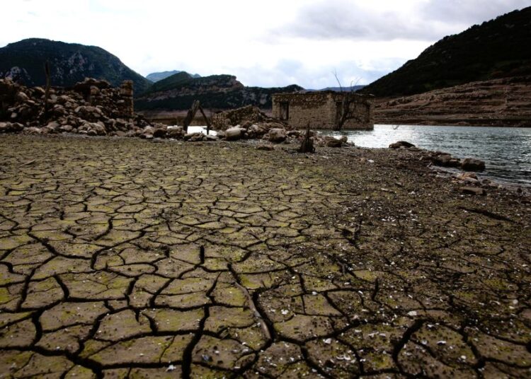 Το La Niña επιστρέφει: Κίνδυνος πλημμυρών και ξηρασίας λόγω υψηλών θερμοκρασιών