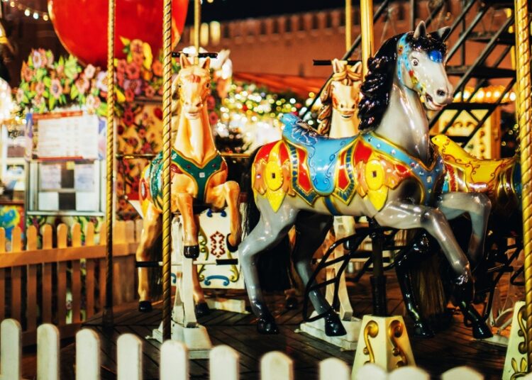 Sold out η χριστουγεννιάτικη Ελλάδα: Εκτοξεύονται οι πληρότητες έως και 100%