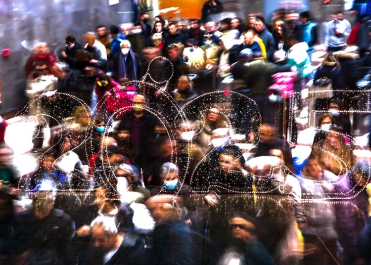 Χριστούγεννα με μέτρο, εμπειρίες και έμφαση στην τιμή: Πώς καταναλώνουν φέτος οι Έλληνες