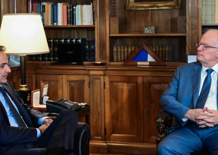 Προεδρικό Μέγαρο: Συνάντηση Τασούλα – Μητσοτάκη σήμερα Τρίτη