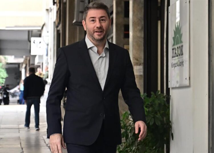 ΠΑΣΟΚ – ΚΟΕΣ: Οι απαντήσεις Ανδρουλάκη σε Δούκα και Γερουλάνο