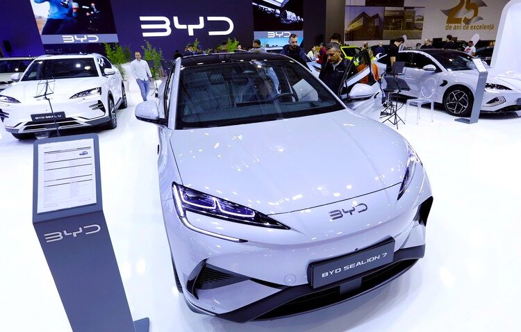 Η BYD εκθρονίζει την Tesla και ανοίγει νέο κεφάλαιο στην ηλεκτροκίνηση
