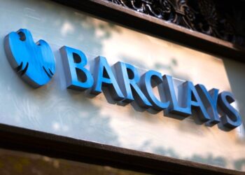 Η Barclays βλέπει συνέχεια στο success story: Το ελληνικό πλεονέκτημα στα spreads
