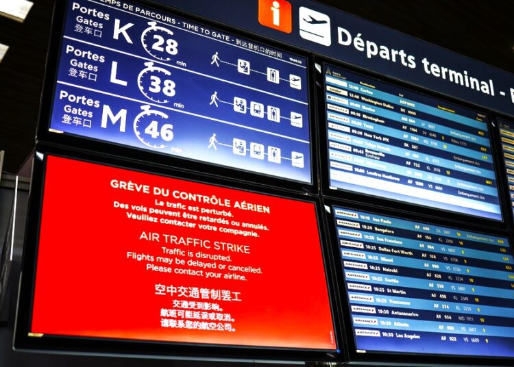 Παρίσι σε ρυθμούς κακοκαιρίας: Ματαιώνεται το 15% των πτήσεων σε Ορλί και Σαρλ ντε Γκολ