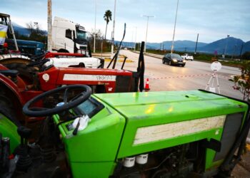 Αγρότες σε θέση μάχης: Όλα «ανοιχτά» πριν τη σύσκεψη στα Μάλγαρα