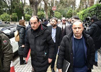 Στο Μαξίμου οι αγρότες: Σε εξέλιξη η συνάντηση με τον πρωθυπουργό