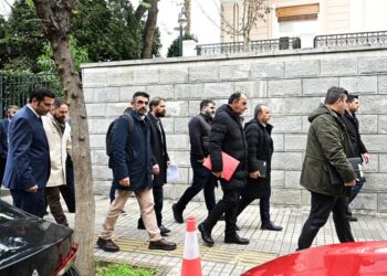 Στο Μαξίμου οι αγρότες: Σε εξέλιξη η συνάντηση με τον πρωθυπουργό
