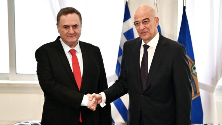 Ο υπουργός Εθνικής Άμυνας Νίκος Δένδιας με τον Ισραηλινό ομόλογό του Ίσραελ Κατς