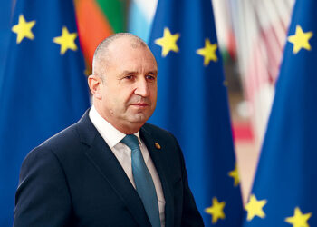 Βουλγαρία: Παραίτηση του προέδρου Ρούμεν Ράντεφ