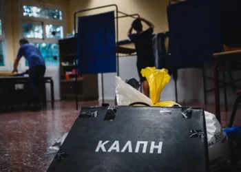 Δημοσκόπηση Palmos Analysis: Σταθερό προβάδισμα ΝΔ στο 29,6%