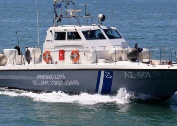 Πέραμα: Εισροή υδάτων σε δεξαμενόπλοιο – Σε εξέλιξη επιχείρηση ασφαλείας