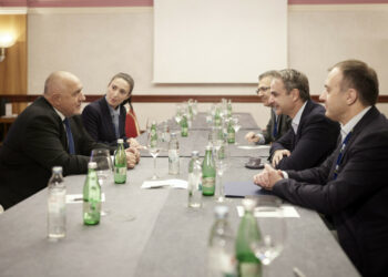 Στο Ζάγκρεμπ ο Μητσοτάκης επισημαίνει τη σημασία του Κάθετου Διαδρόμου