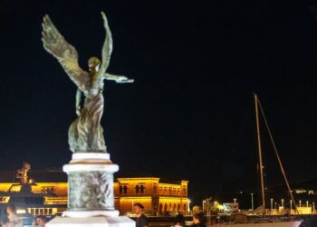 Επιστρέφουν δυναμικά οι e-πλειστηριασμοί: Μύκονος, Σύρος και Κηφισιά στην κορυφή