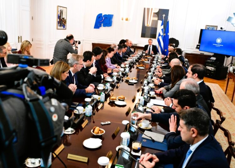 Μητσοτάκης στο υπουργικό: «Η σκέψη μας στα Τρίκαλα» – Έρευνα για ευθύνες μετά την τραγωδία στη Βιολάντα