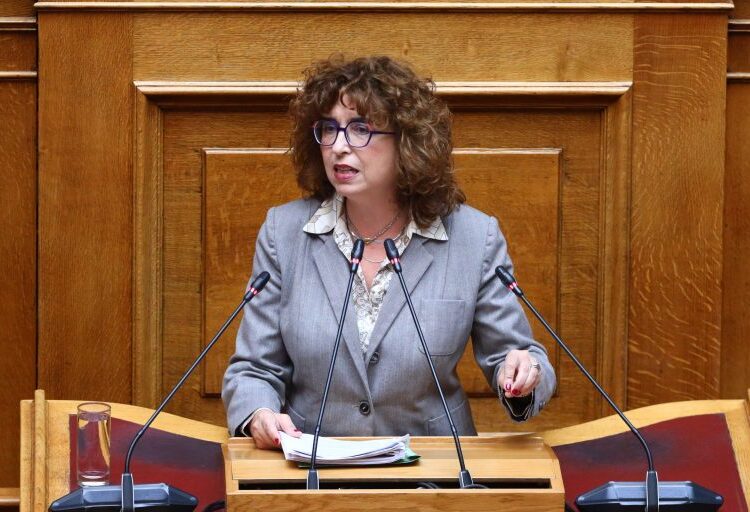 Στους πέντε βουλευτές η Πλεύση Ελευθερίας μετά την ανεξαρτητοποίηση Καραγεωργοπούλου