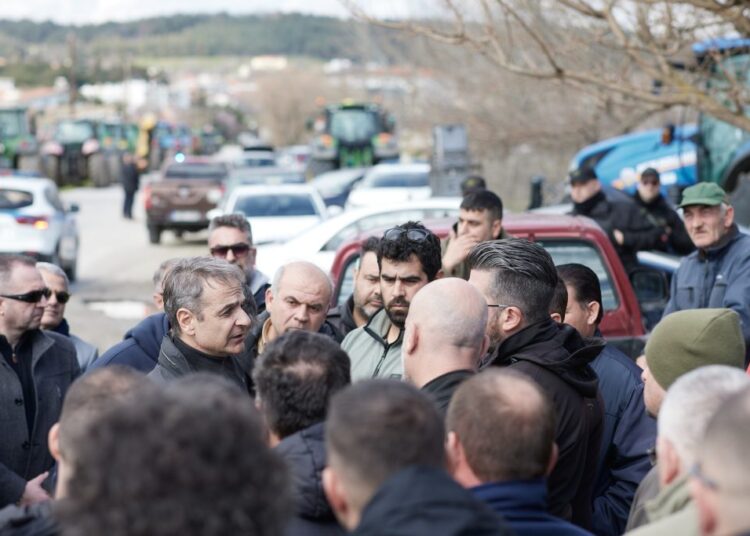 Έβρος: Σε κόκκινο συναγερμό η περιοχή έως την Παρασκευή – Ολονύχτια μάχη με τις πλημμύρες