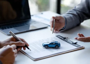 Leasing και τουρισμός αλλάζουν την αγορά: 6 στα 10 νέα αυτοκίνητα στην Ελλάδα είναι εταιρικά