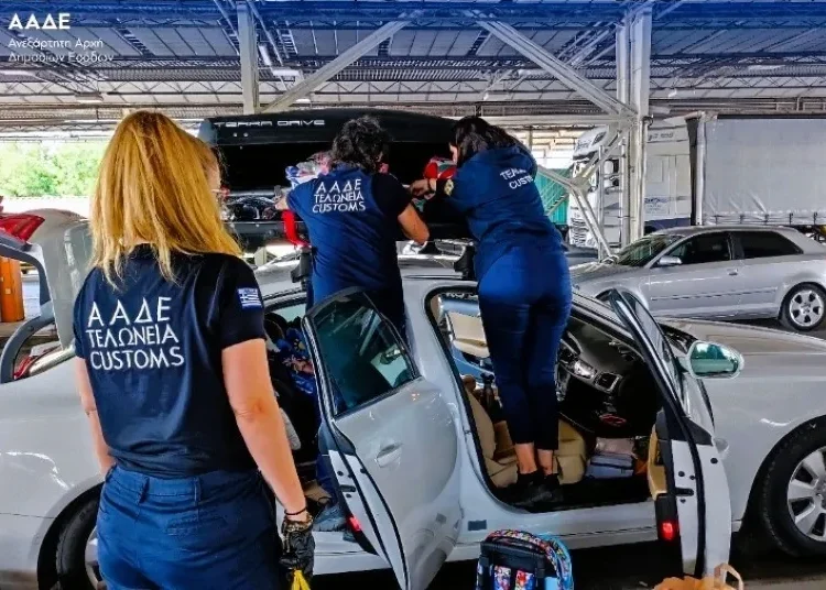 ΑΑΔΕ: Κατασχέσεις-ρεκόρ και συντονισμένες επιχειρήσεις κατά του λαθρεμπορίου το β΄ εξάμηνο 2025