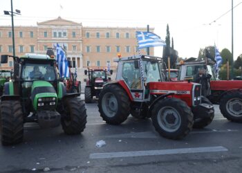 Κάθοδος αγροτών στην Αθήνα: Συλλαλητήριο και διανυκτέρευση στο Σύνταγμα