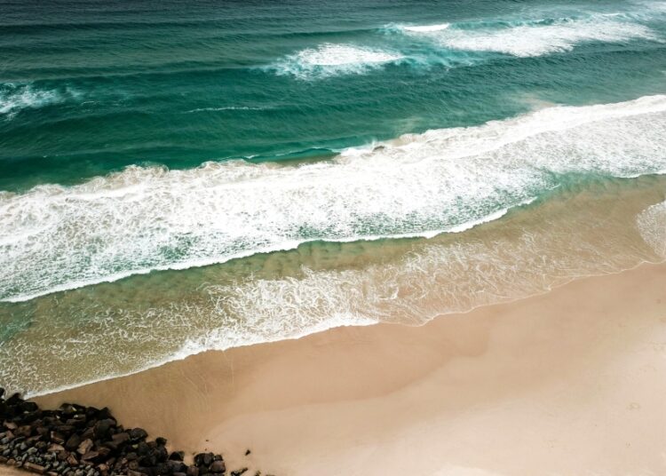 Σε πλήρη εξέλιξη οι ηλεκτρονικές δημοπρασίες για αιγιαλό και παραλία: Το νέο πλαίσιο και η προθεσμία