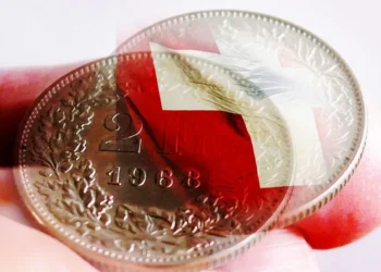 Δάνεια σε ελβετικό φράγκο: Μαζική προσέλευση στη ρύθμιση – Πάνω από 3.000 αιτήσεις σε λίγες ημέρες
