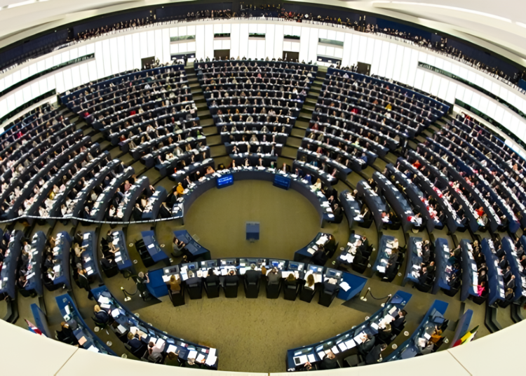 «Πράσινο φως» από Ευρωπαϊκό Κοινοβούλιο για το δάνειο 90 δισ.€ στην Ουκρανία: Ποιοι συμμετέχουν και ποιοι εξαιρούνται