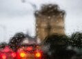 Κακοκαιρία με δύο πρόσωπα: Χιόνι στα ορεινά, πλημμυρικά φαινόμενα χαμηλά – Πού χρειάζονται αλυσίδες