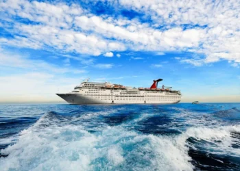 Η κρουαζιέρα τροφοδοτεί ΑΕΠ και ναυπηγεία: Προειδοποίηση CLIA για μη βιώσιμα δρομολόγια