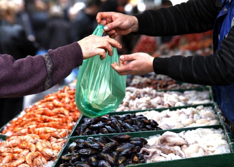 Καθαρά Δευτέρα: Κανονικά ανοιχτές οι λαϊκές αγορές – Πού θα βρείτε σαρακοστιανά