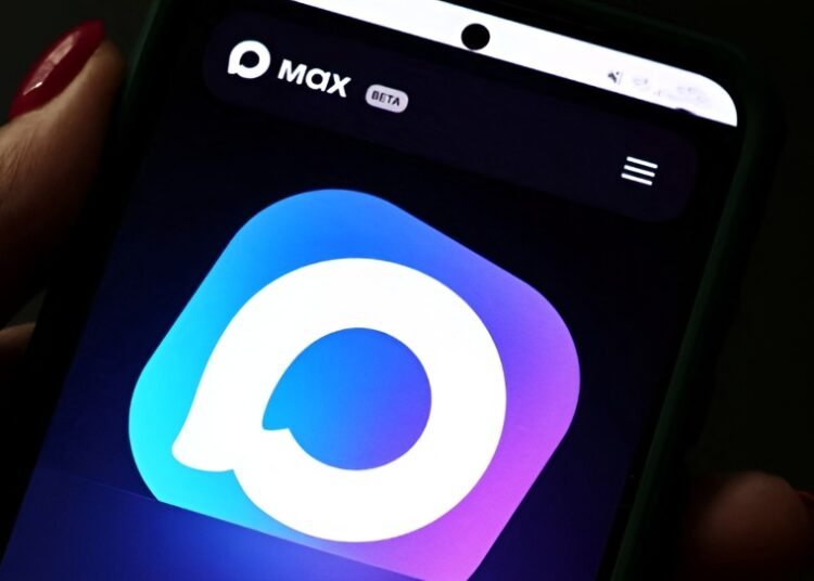 Ρωσία εκτός WhatsApp: Ολικός αποκλεισμός και στροφή στην κρατική πλατφόρμα MAX