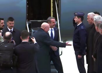 Άφιξη Μητσοτάκη στην Άγκυρα: Η υποδοχή και τα πολιτικά μηνύματα (video)