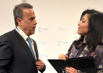 Παπασταύρου από Μόναχο: Επαφές υψηλού επιπέδου στη Διάσκεψη Ασφαλείας