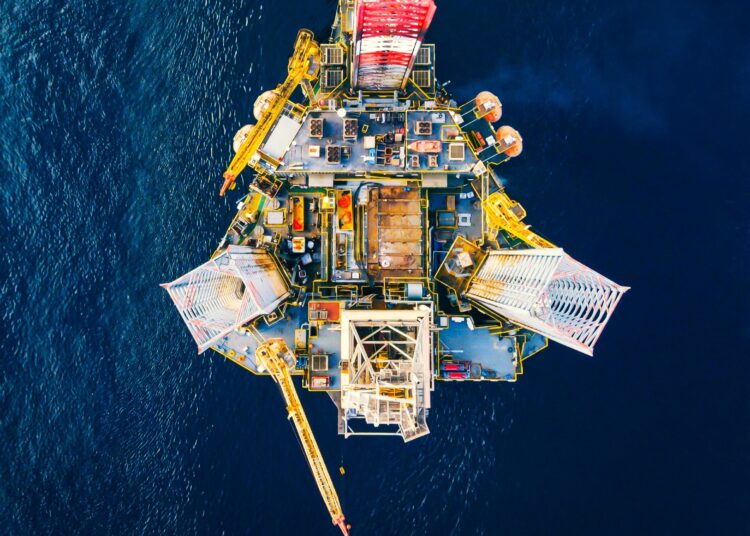 Αμερικανική ενεργειακή αντεπίθεση: Exxon, Chevron και νέες συμφωνίες σε όλο τον κόσμο