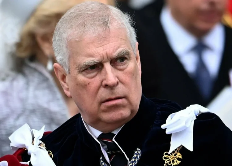 Σκάνδαλο Έπστιν – Βρετανία: Συνελήφθη ο πρίγκιπας Άντριου