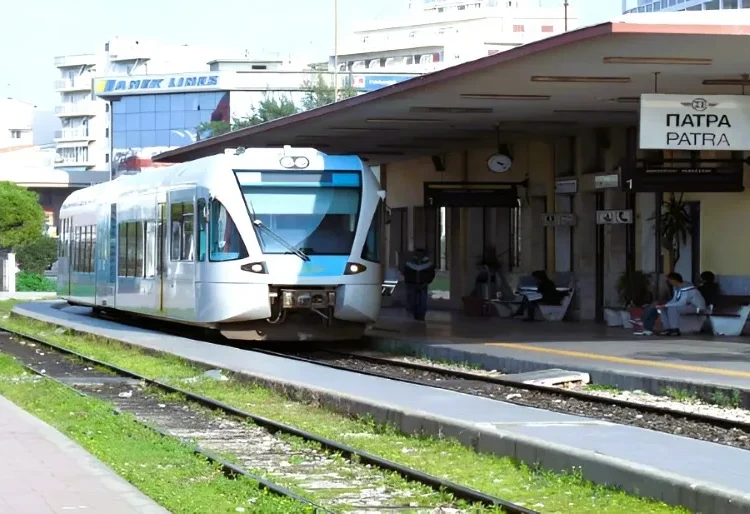 Καρναβάλι Πάτρας 2026: Ενισχυμένα δρομολόγια σε Κιάτο-Πάτρα και Προαστιακό