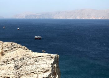 Τα Στενά του Ορμούζ