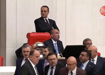 Σκηνές χάους στην Τουρκική Βουλή: Ορκωμοσία νέων υπουργών… με αίμα και γροθιές (video)