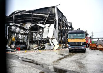 Βιολάντα: Σάπιες σωληνώσεις και διάτρητοι αγωγοί πίσω από την έκρηξη στα Τρίκαλα