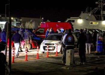 Τραγωδία στη Χίο: Πώς έγινε το πολύνεκρο δυστύχημα – Χωρίς φώτα το σκάφος των διακινητών